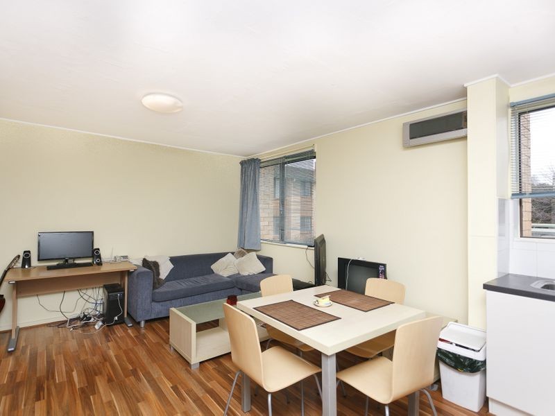 9/8 Walsh Place, Curtin ACT 2605