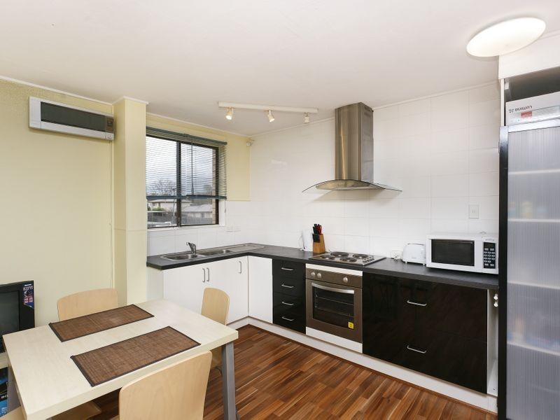 9/8 Walsh Place, Curtin ACT 2605