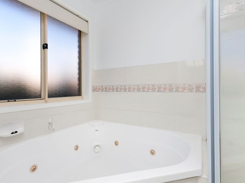 14 Flegg Crescent, Gordon ACT 2906