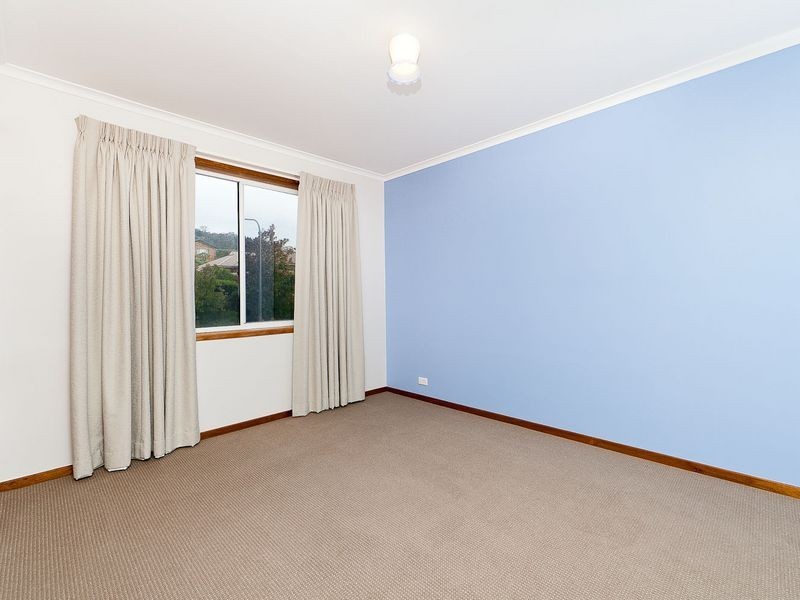 11 Whitty Crescent, Isaacs ACT 2607