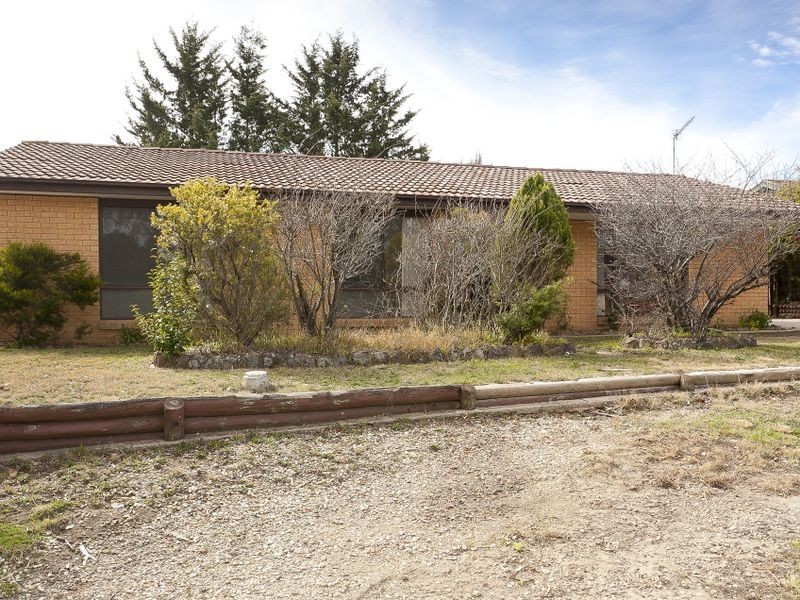 11 Twamley Crescent, Chisholm ACT 2905