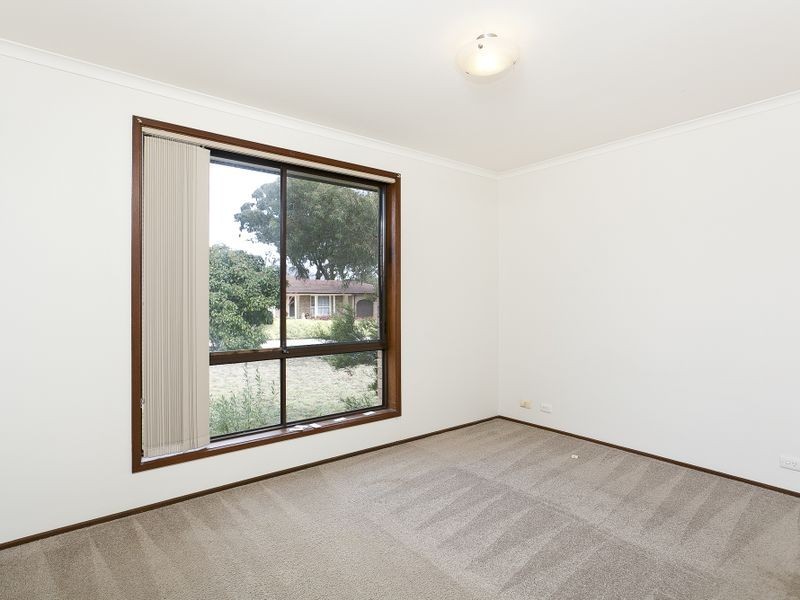 11 Twamley Crescent, Chisholm ACT 2905