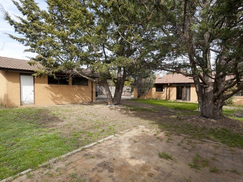 11 Twamley Crescent, Chisholm ACT 2905