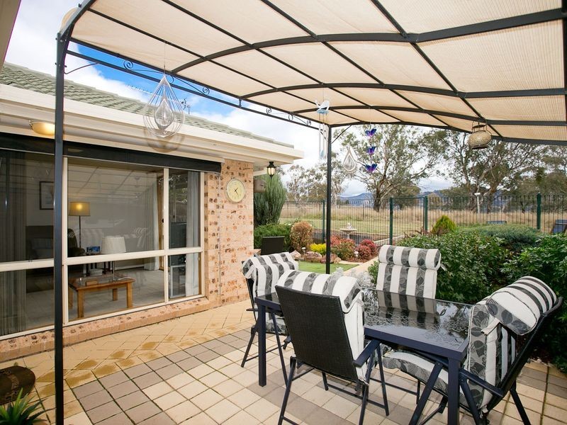 16 Charlton Crescent, Gordon ACT 2906