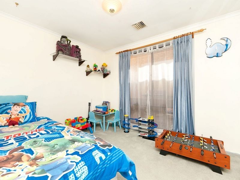 15 Beattie Crescent, Chisholm ACT 2905