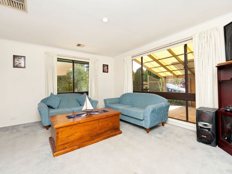15 Beattie Crescent, Chisholm ACT 2905