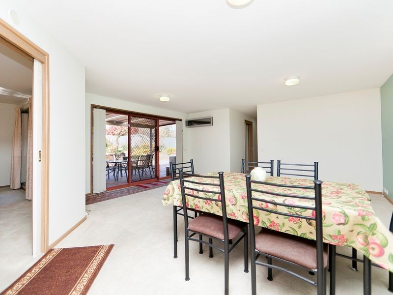 9 Wettenhall Circuit, Calwell ACT 2905