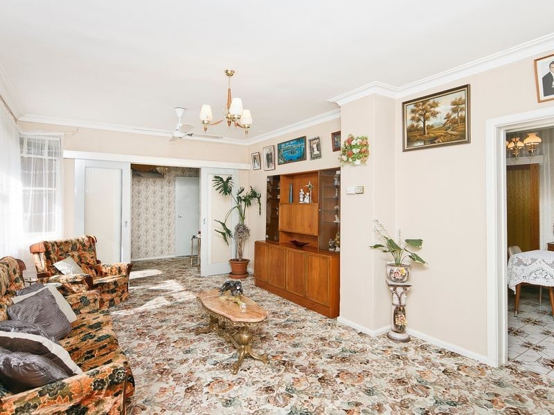 9 McIntyre Street, Narrabundah ACT 2604