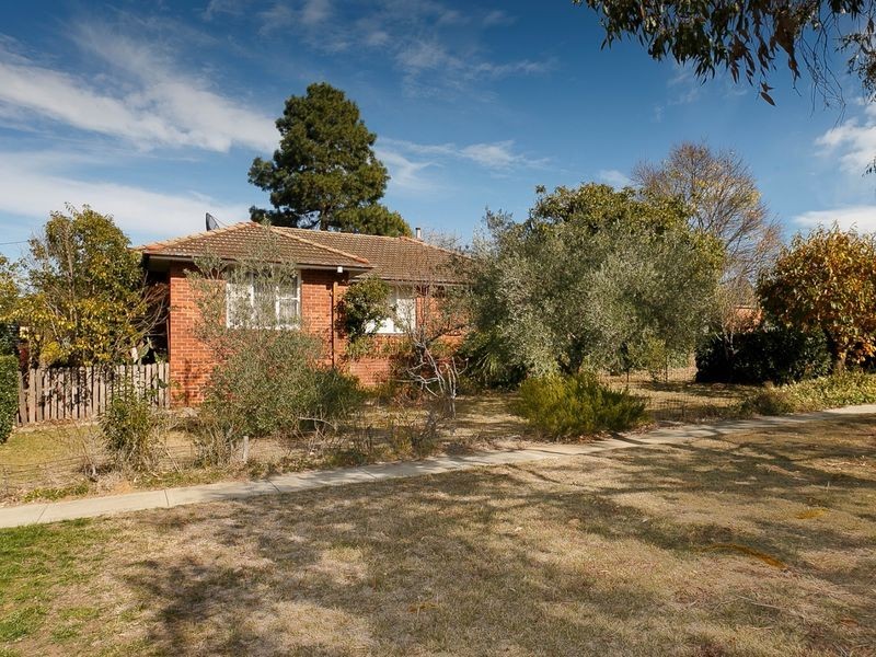 9 McIntyre Street, Narrabundah ACT 2604