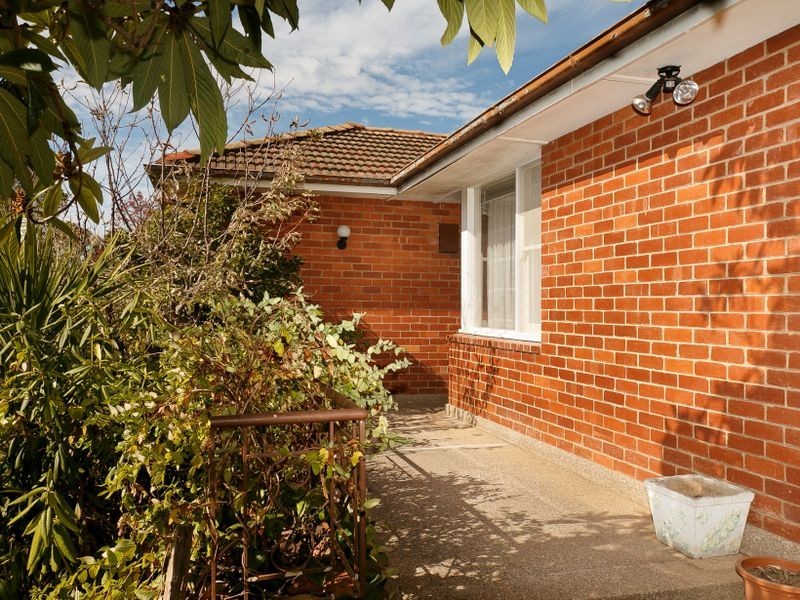9 McIntyre Street, Narrabundah ACT 2604