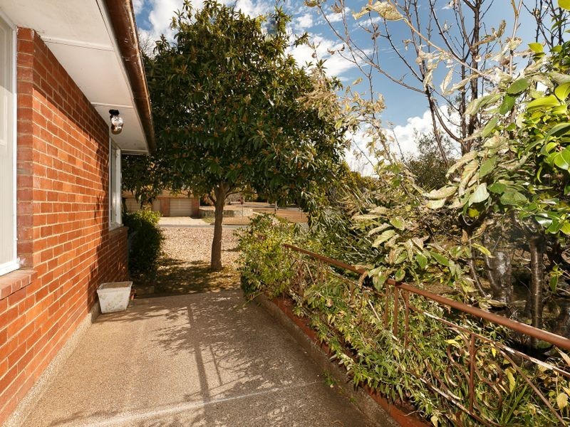 9 McIntyre Street, Narrabundah ACT 2604