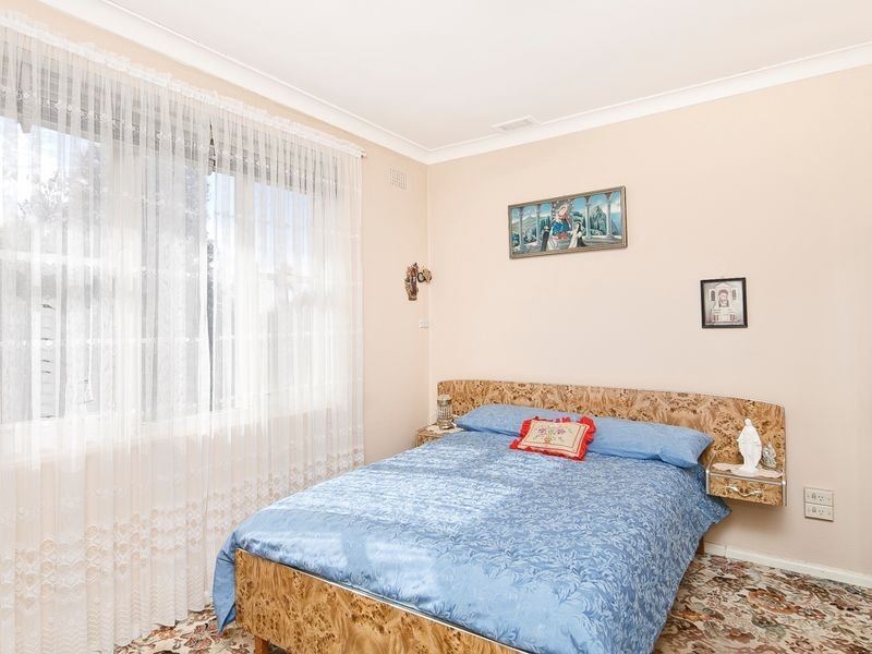 9 McIntyre Street, Narrabundah ACT 2604