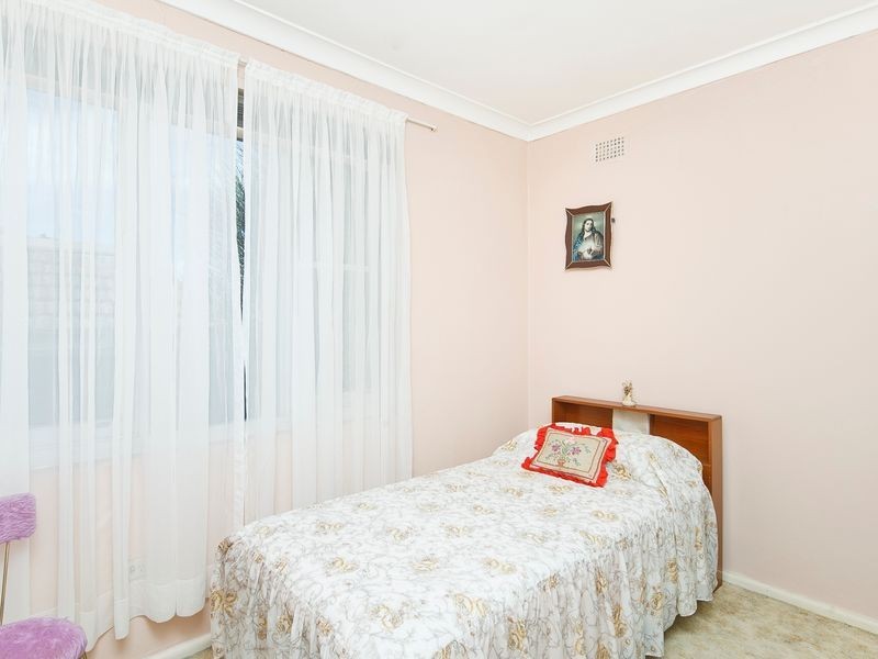 9 McIntyre Street, Narrabundah ACT 2604