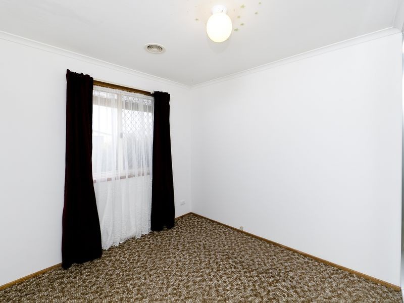68 Tom Roberts Avenue, Conder ACT 2906