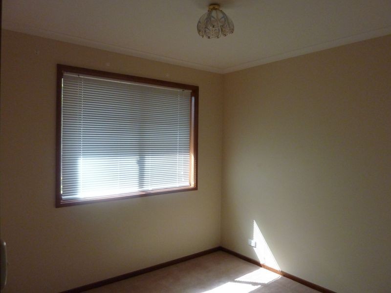 12 Pullar Place, Gordon ACT 2906