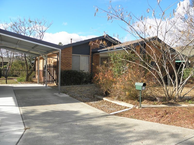 13 Chalker Crescent, Banks ACT 2906
