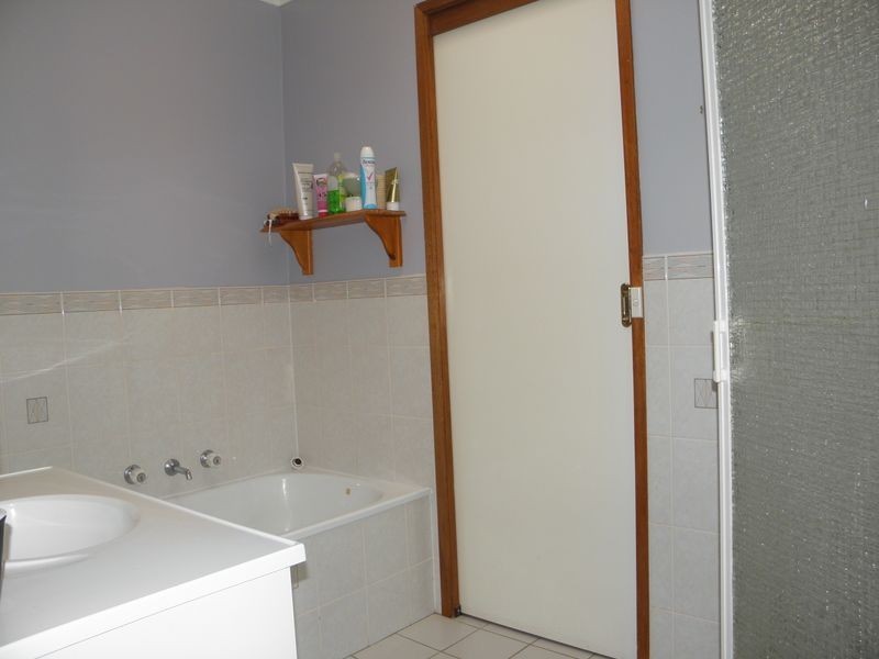 13 Chalker Crescent, Banks ACT 2906