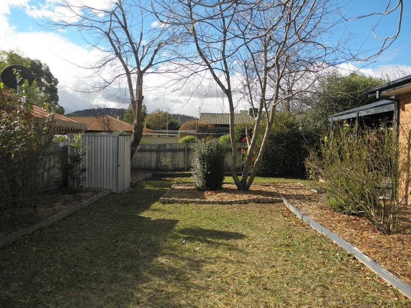 13 Chalker Crescent, Banks ACT 2906