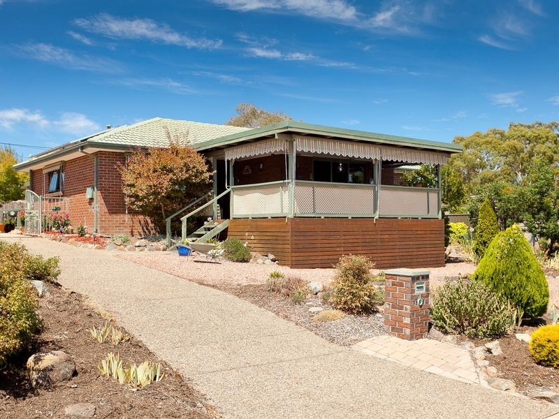 6 McCombie Street, Wanniassa ACT 2903