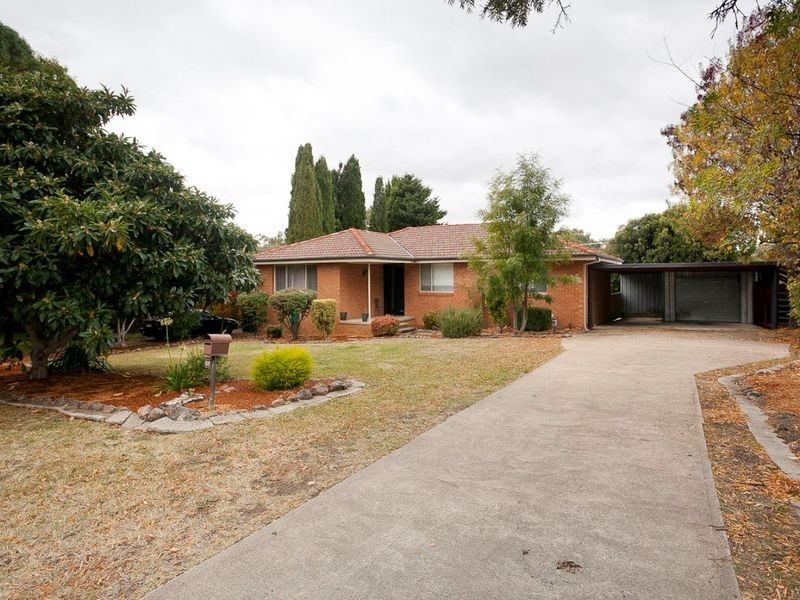 27 Percival Street, Holder ACT 2611