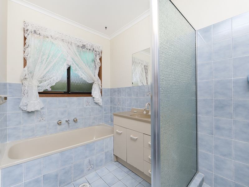 2 Emily Bulcock Crescent, Gilmore ACT 2905