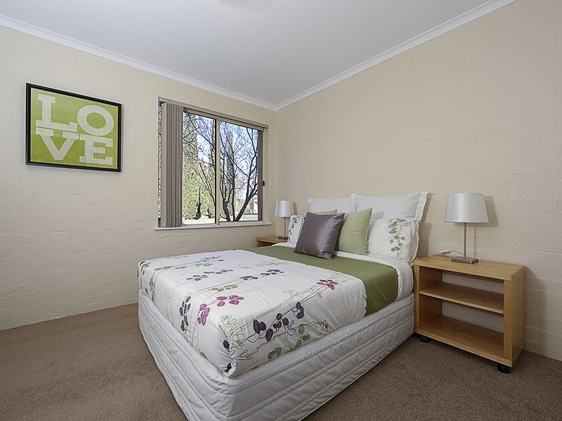 2/26 Chaseling Street, Phillip ACT 2606