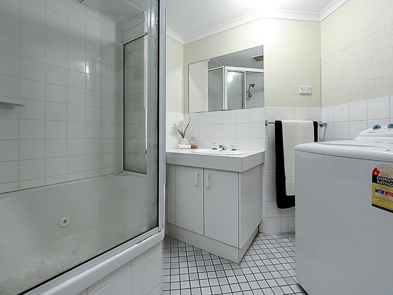 2/26 Chaseling Street, Phillip ACT 2606