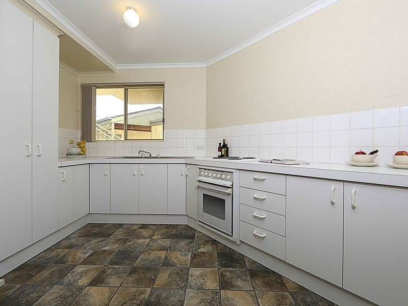 2/26 Chaseling Street, Phillip ACT 2606