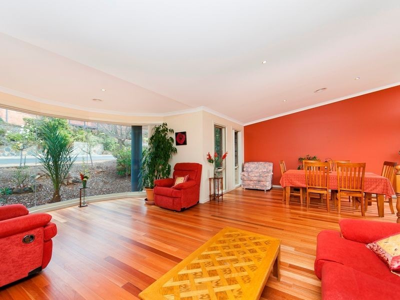 10 Staunton Place, Gordon ACT 2906