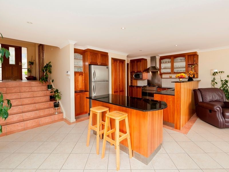 10 Staunton Place, Gordon ACT 2906