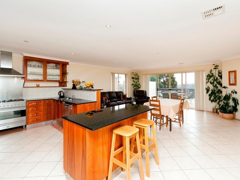 10 Staunton Place, Gordon ACT 2906