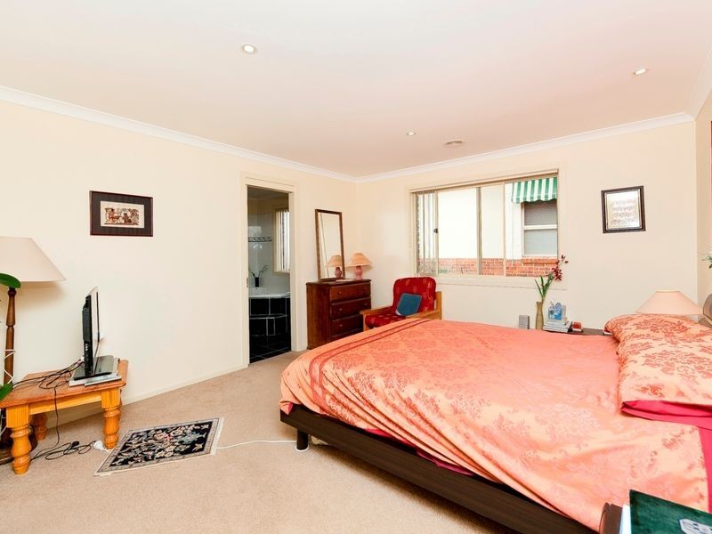 10 Staunton Place, Gordon ACT 2906