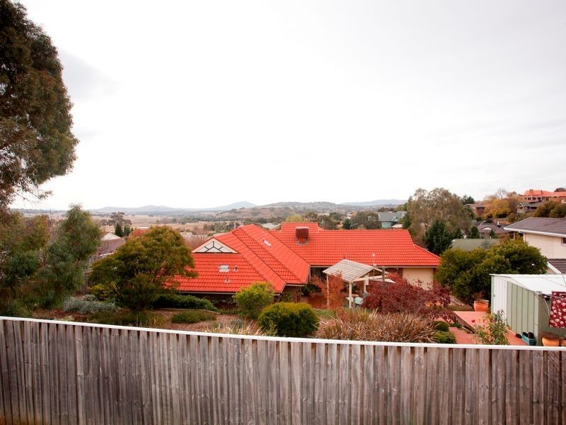 10 Staunton Place, Gordon ACT 2906