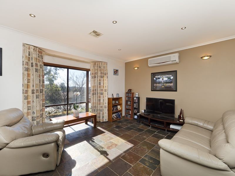 40 Mountain Circuit, Calwell ACT 2905