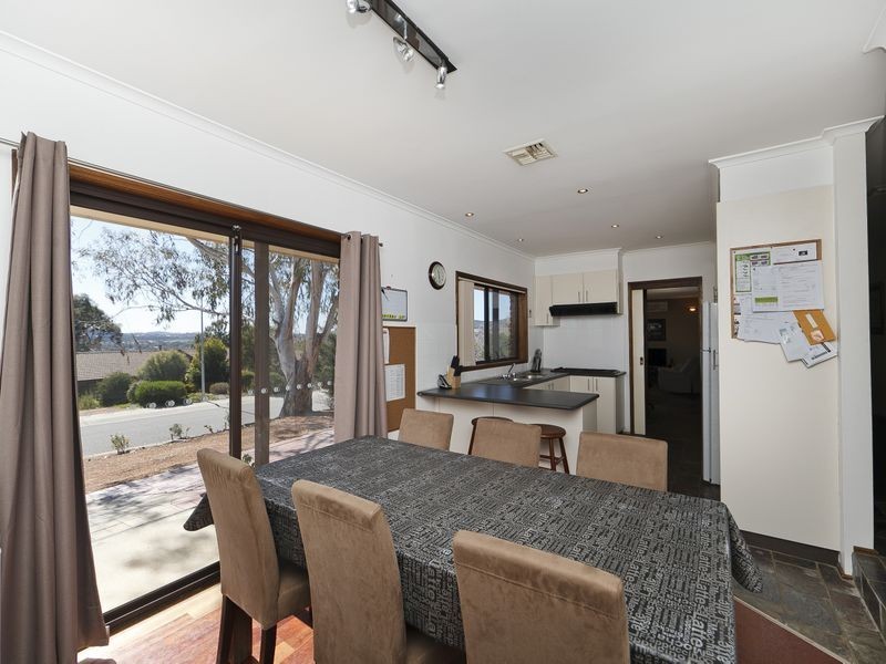 40 Mountain Circuit, Calwell ACT 2905