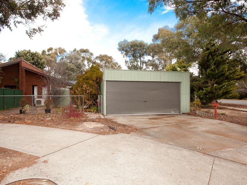 51 Beattie Crescent, Chisholm ACT 2905