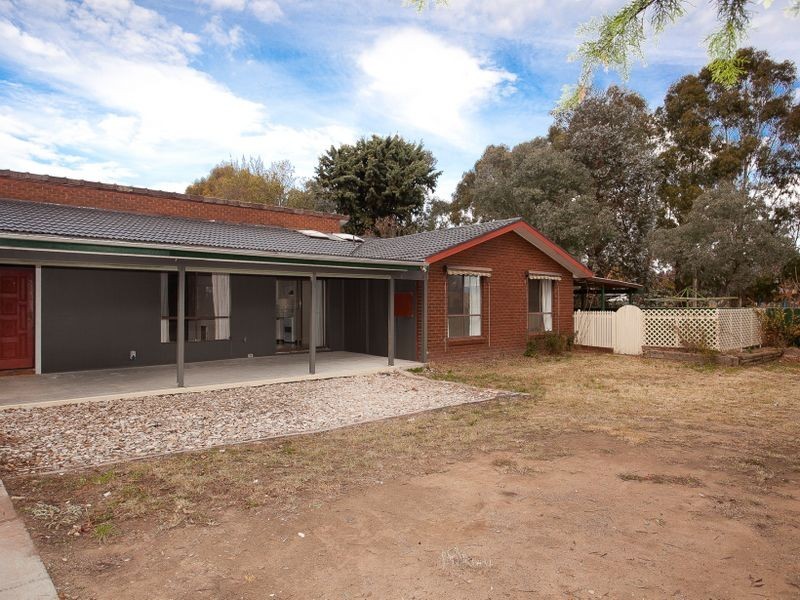 51 Beattie Crescent, Chisholm ACT 2905