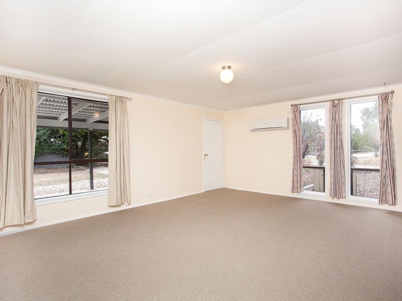 51 Beattie Crescent, Chisholm ACT 2905