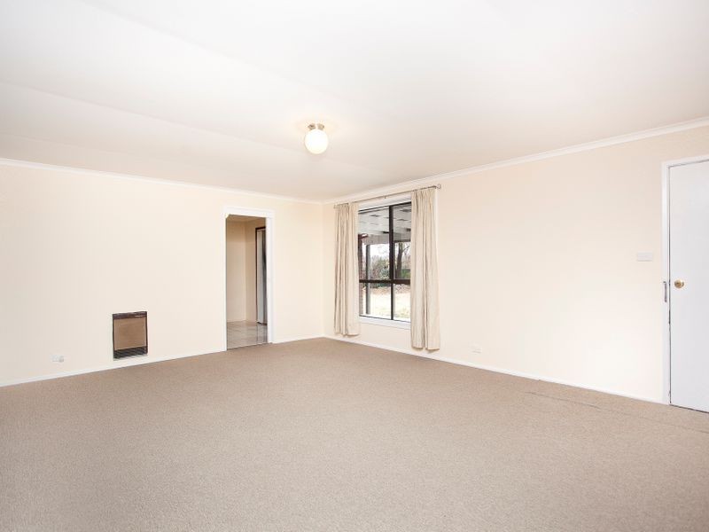 51 Beattie Crescent, Chisholm ACT 2905