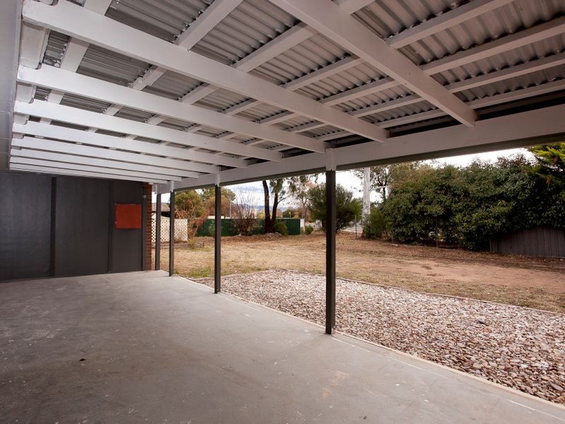 51 Beattie Crescent, Chisholm ACT 2905