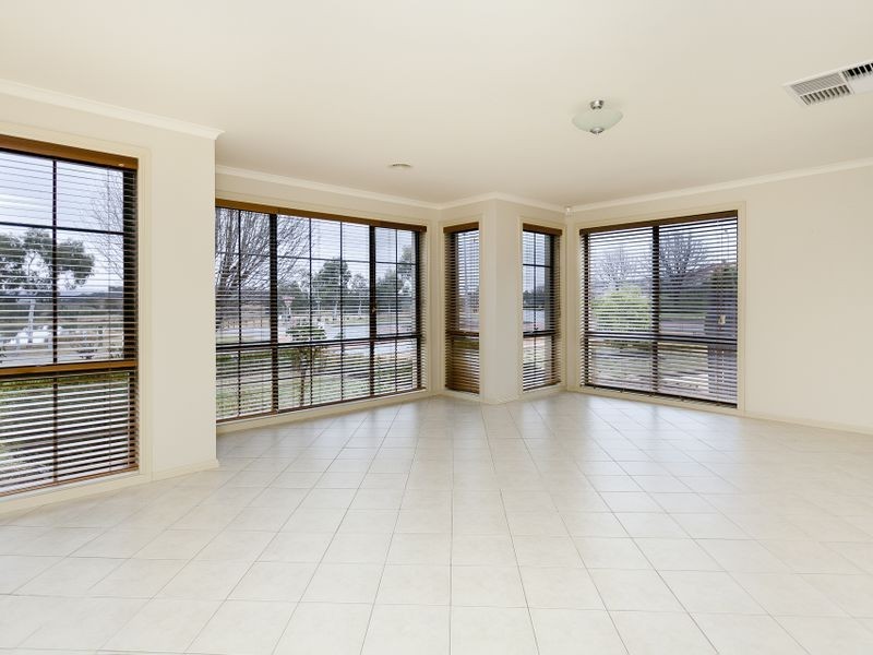 34 McGilvray Close, Gordon ACT 2906