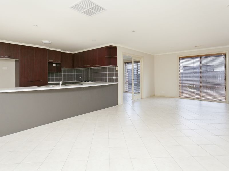 34 McGilvray Close, Gordon ACT 2906