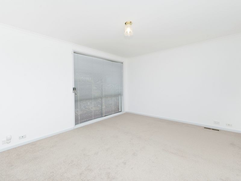 73 Livingston Avenue, Kambah ACT 2902