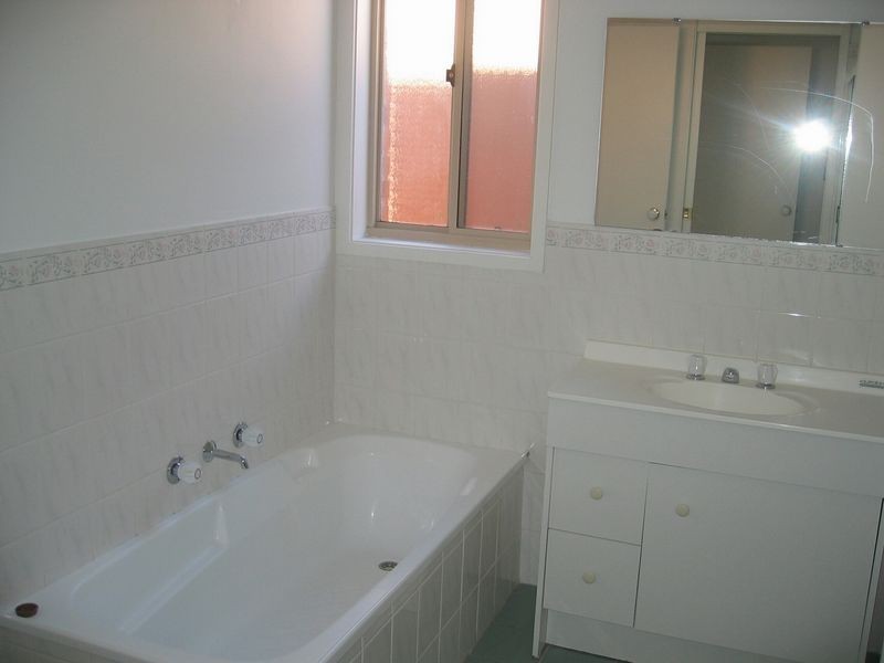 6 Grounds Crescent, Greenway ACT 2900