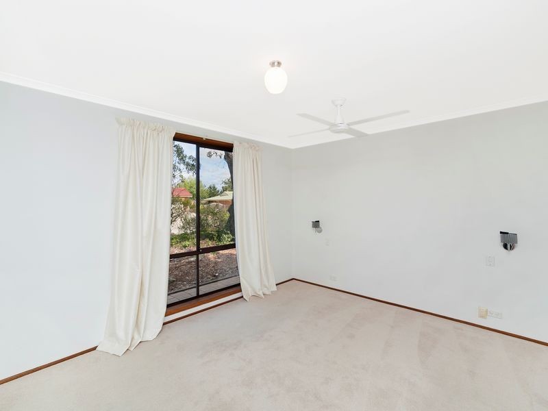 2 Enid Lorimer Circuit, Chisholm ACT 2905