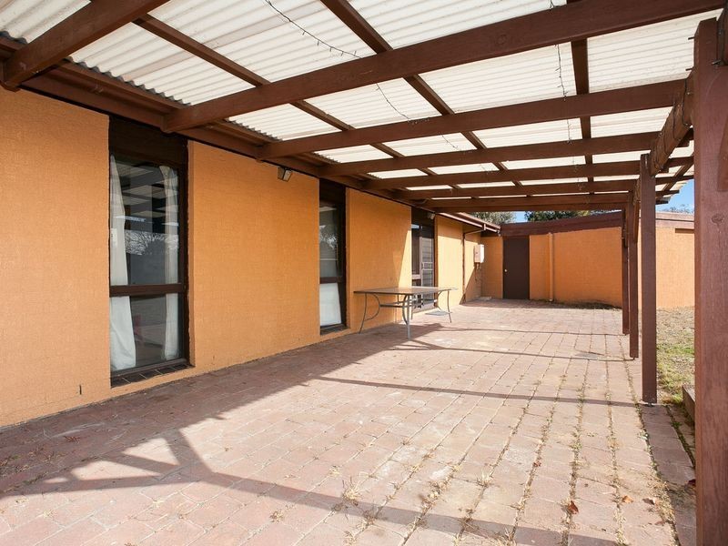 6 Bear Place, Chisholm ACT 2905