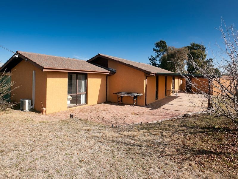 6 Bear Place, Chisholm ACT 2905