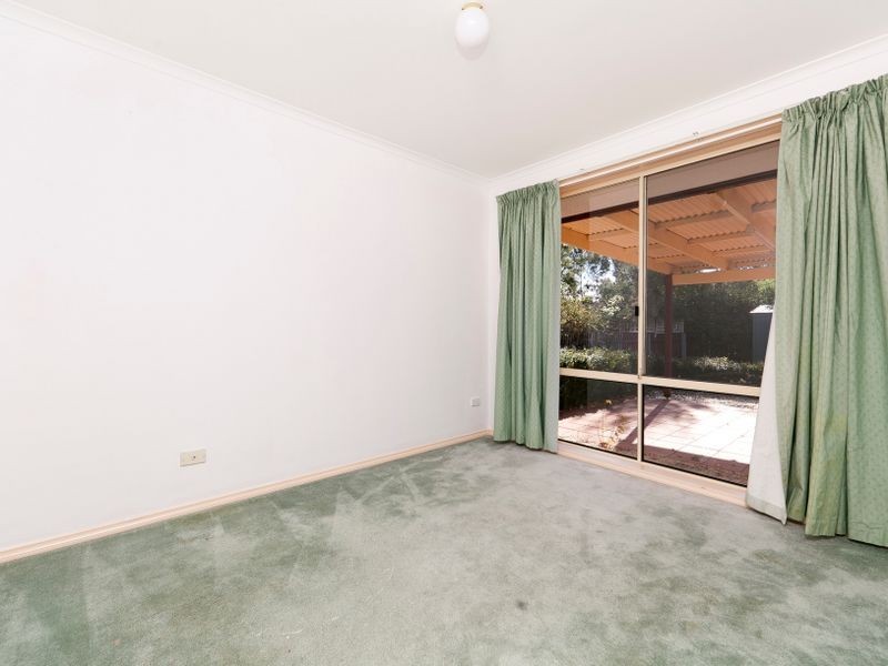 11 Wilhelmi Crescent, Banks ACT 2906