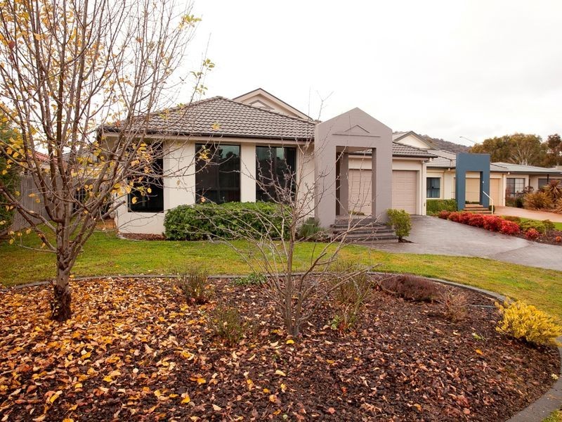 8 Scully Place, Gordon ACT 2906