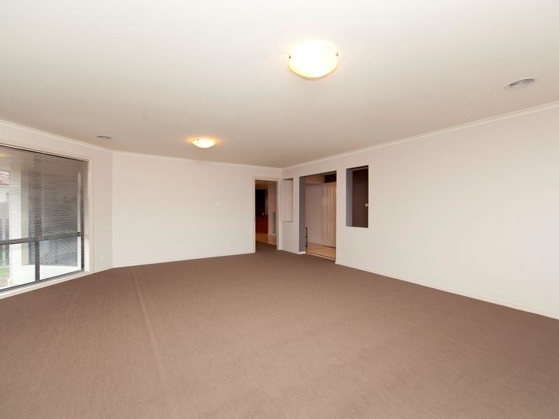 8 Scully Place, Gordon ACT 2906